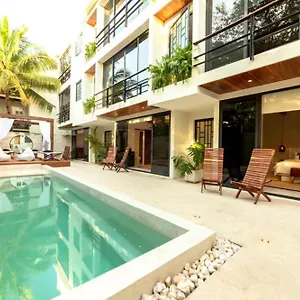 El Brujo 3*, Tulum México